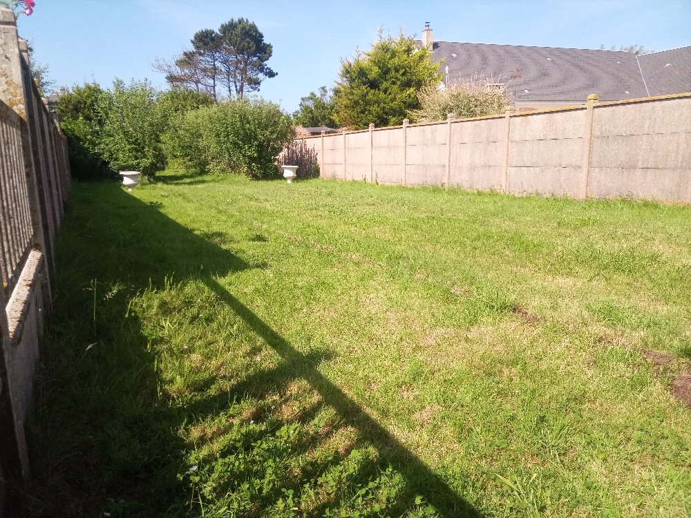 Aire camping-car  Bernires-sur-Mer (14990) - Photo 1